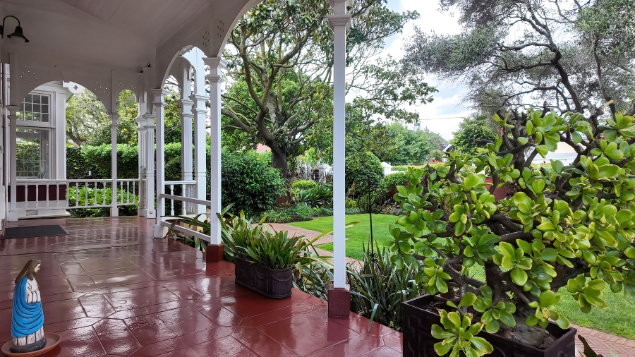 5 Bedroom Property for Sale in Rosebank Western Cape
